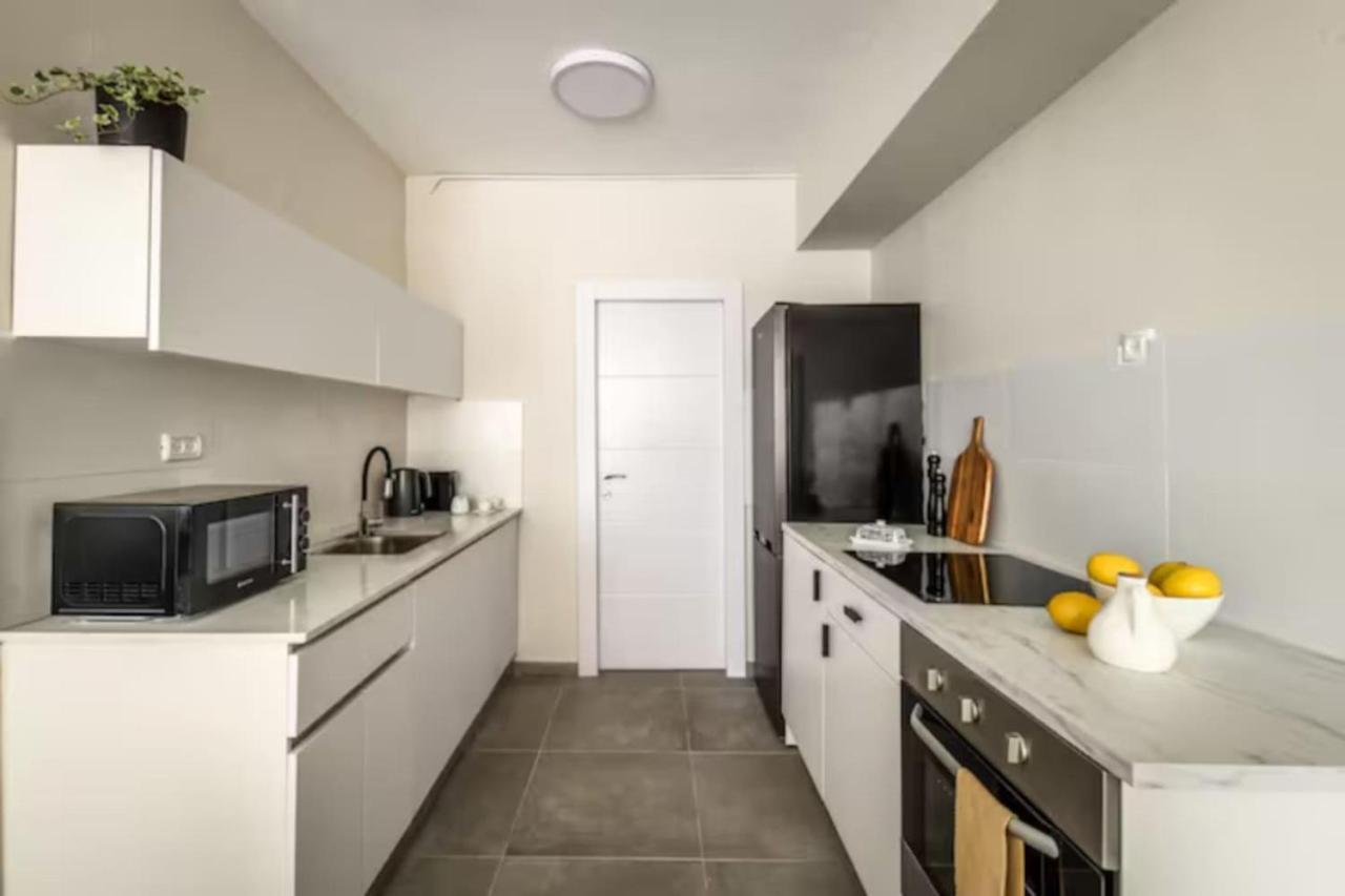 Apartment Spacious & Bright 3br Near The & Port By Sea N' Rent *